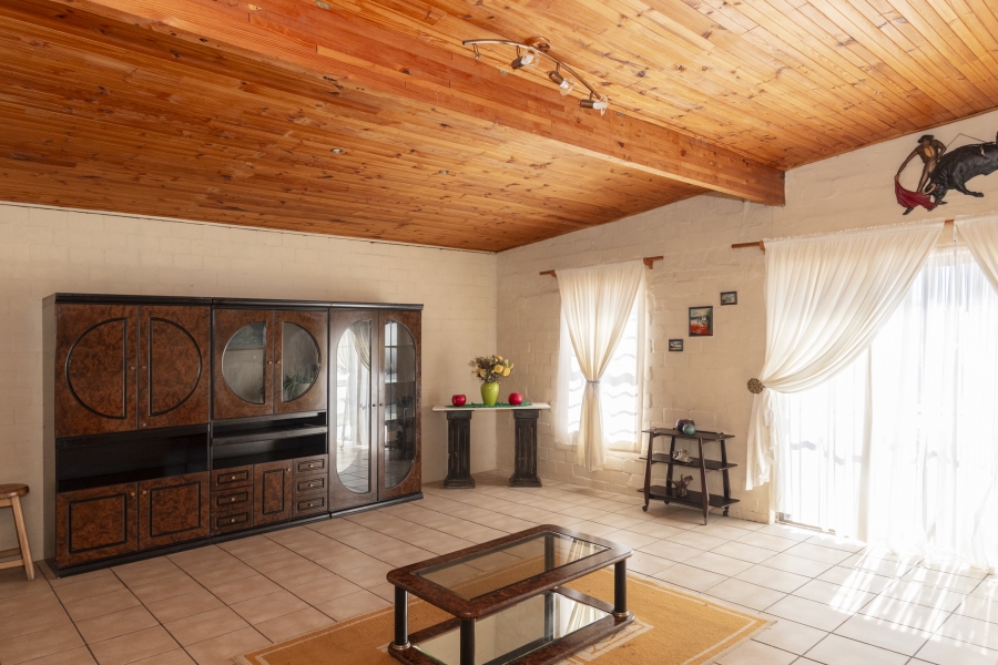 2 Bedroom Property for Sale in Skiathos Western Cape